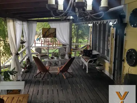 Casa en Venta con 1 cochera