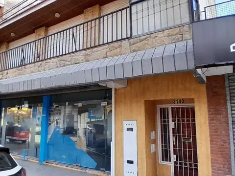 VENTA EN BLOCK: CHALET 4 AMB. + 2 LOCALES -CHAUVIN