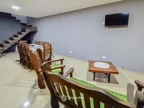 Casa en Venta con 2 cocheras