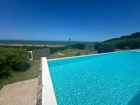Departamento en Punta Ballena de dos ambientes con terraza