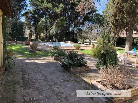 Quinta en Venta con gran parque en Parque Exaltación