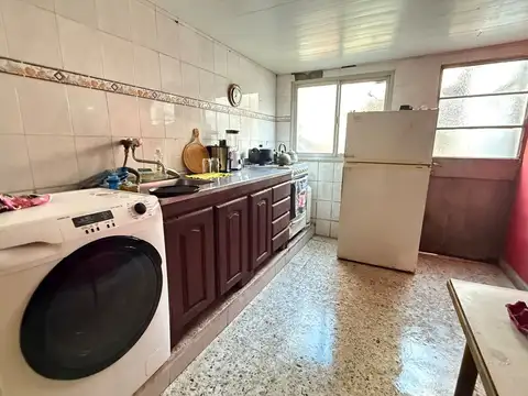 Casa 4 ambientes con 1 baño