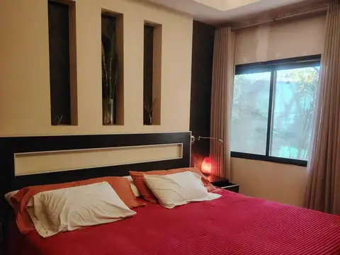 Casa 10 ambientes con 4 baños
