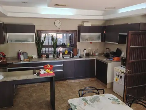 ALQUILER CASA  YERBA BUENA SUR COMERCIAL-VIVIENDA