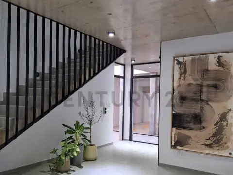 Cervantes 200, Piso 1