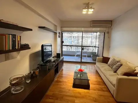 Cespedes 2400, Piso 3