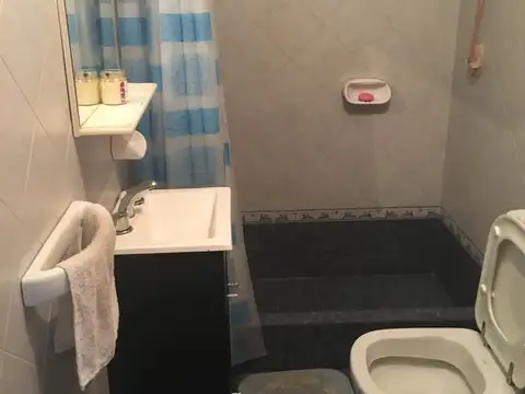 AMPLIO DUPLEX 4 AMBIENTES, PILETA Y QUINCHO