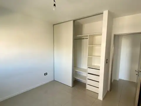 Departamento en Alquiler con 10 cocheras