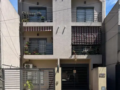 Departamento 2 ambientes en venta en Ramos Mejia