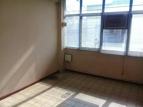 Oficina en Venta en Pilar Centro, USD 29.000