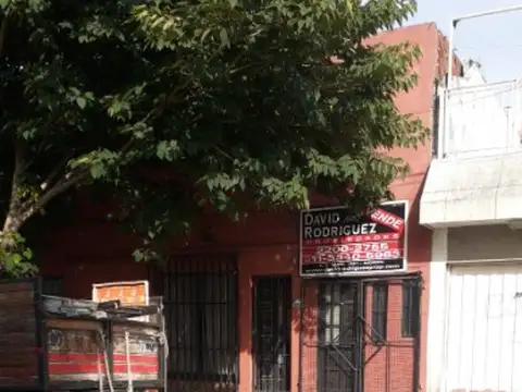 BLOCK DE TRES DEPARTAMENTOS DE 2 AMBIENTES EN VENTA