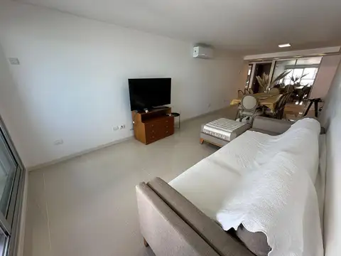 Departamento en Alquiler Temporal con 1 cocheras