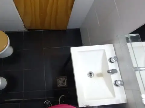 CASA EN VENTA EN BLOCK 3 AMBIENTES EN MORON