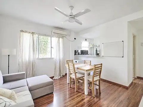 Departamento 3 ambientes Luminoso Reciclado al frente en Barrio Norte