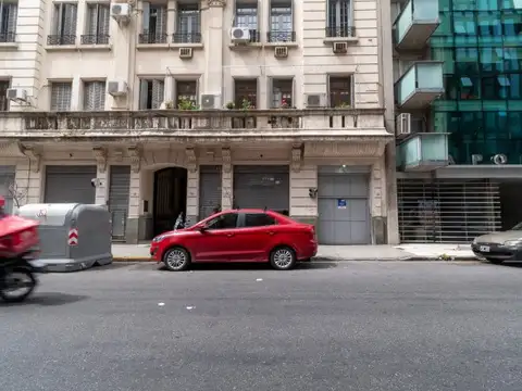 Local a la calle Viamonte y Montevideo
