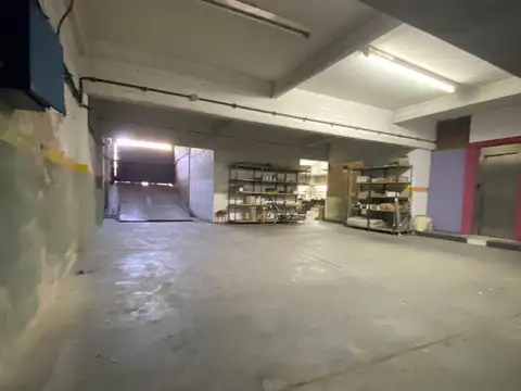 VENTA FLORIDA VICENTE LOPEZ IMPORTANTE INMUEBLE CON COCHERAS APTO COMERCIO / OFICINA / LOCAL CON REN