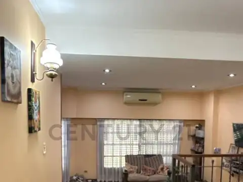 VENTA CASA 5 AMBIENTES CON COCHERA VILLA DOMINICO
