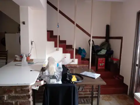 Casa 3 ambientes con 1 baño