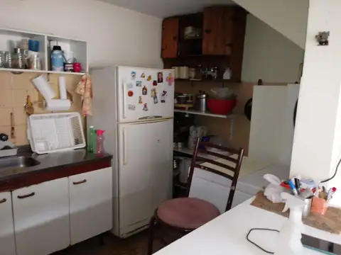 CASA 3 AMB EN VILLA LUZURIAGA EN LOTE PROPIO CON COCHERA