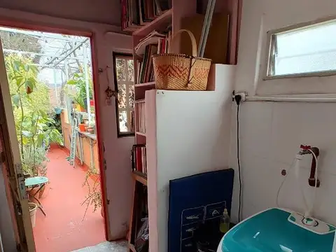 Depto Tipo Casa 2 ambientes con 1 baño