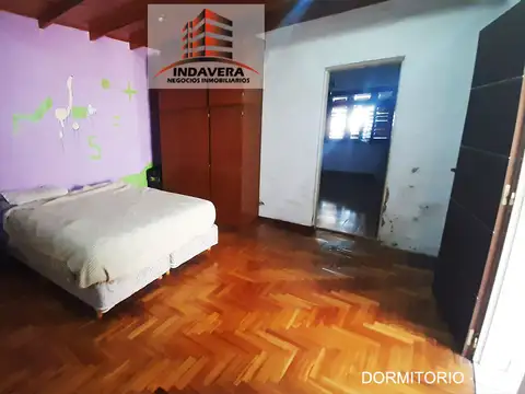 Casa en Venta con 5 cocheras