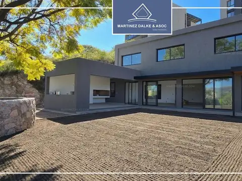 LA CUESTA - A ESTRENAR MAYO 2026