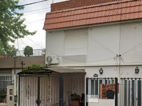 Casa en apta crédito en Alberdi