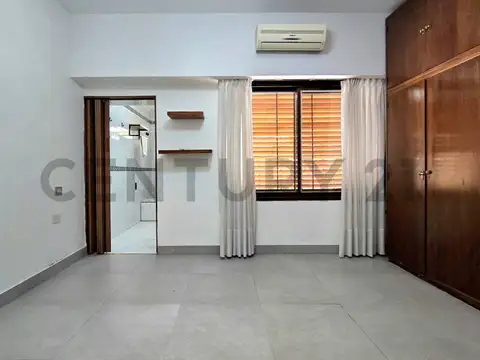 Venta Casa en Villa Maipu con  quincho y jardin