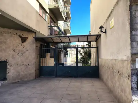 Avenida Eduardo Madero 300