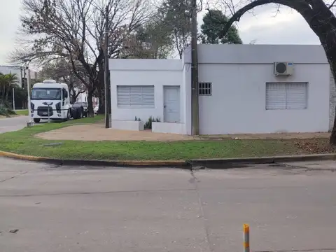 SE VENDE CASA EN RECONQUISTA SANTA FE