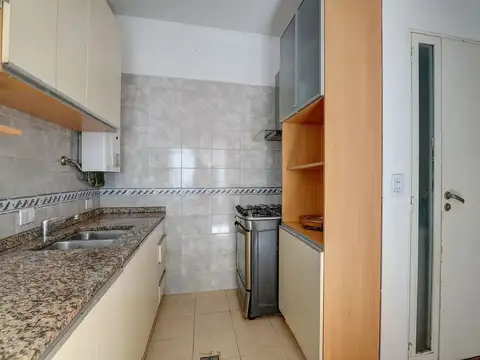 Depto Tipo Casa en Venta en Saavedra, USD 215.000