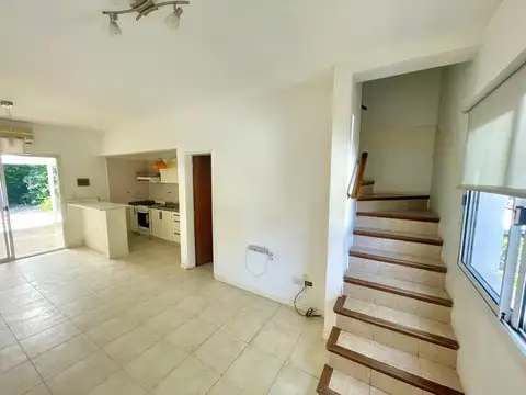 Depto Tipo Casa 3 ambientes con 1 baño