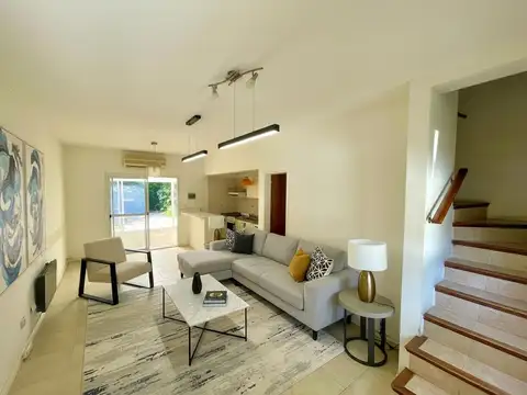 Depto Tipo Casa en Alquiler de 2 dormitorios