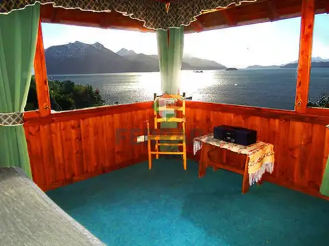 VENTA DE HERMOSO COMPLEJO DE CABAÑAS CON VISTA AL LAGO