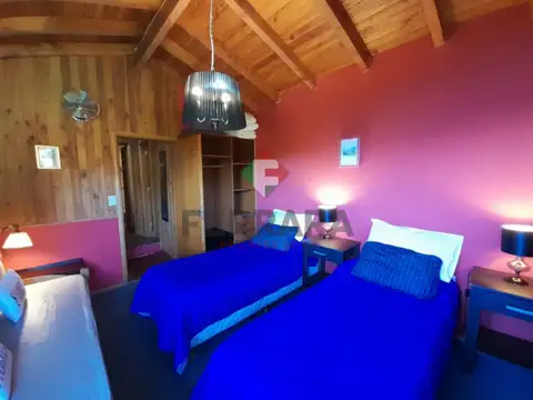 VENTA DE HERMOSO COMPLEJO DE CABAÑAS CON VISTA AL LAGO