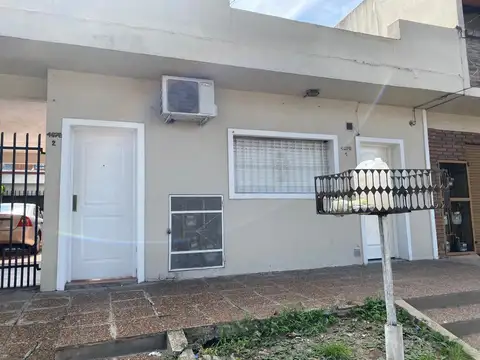 DPTO PH PB 2 AMB. AL FRENTE CON PATIO LAVADERO SIN EXPENSAS