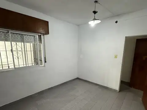 Mariano Moreno 4600, Piso PB