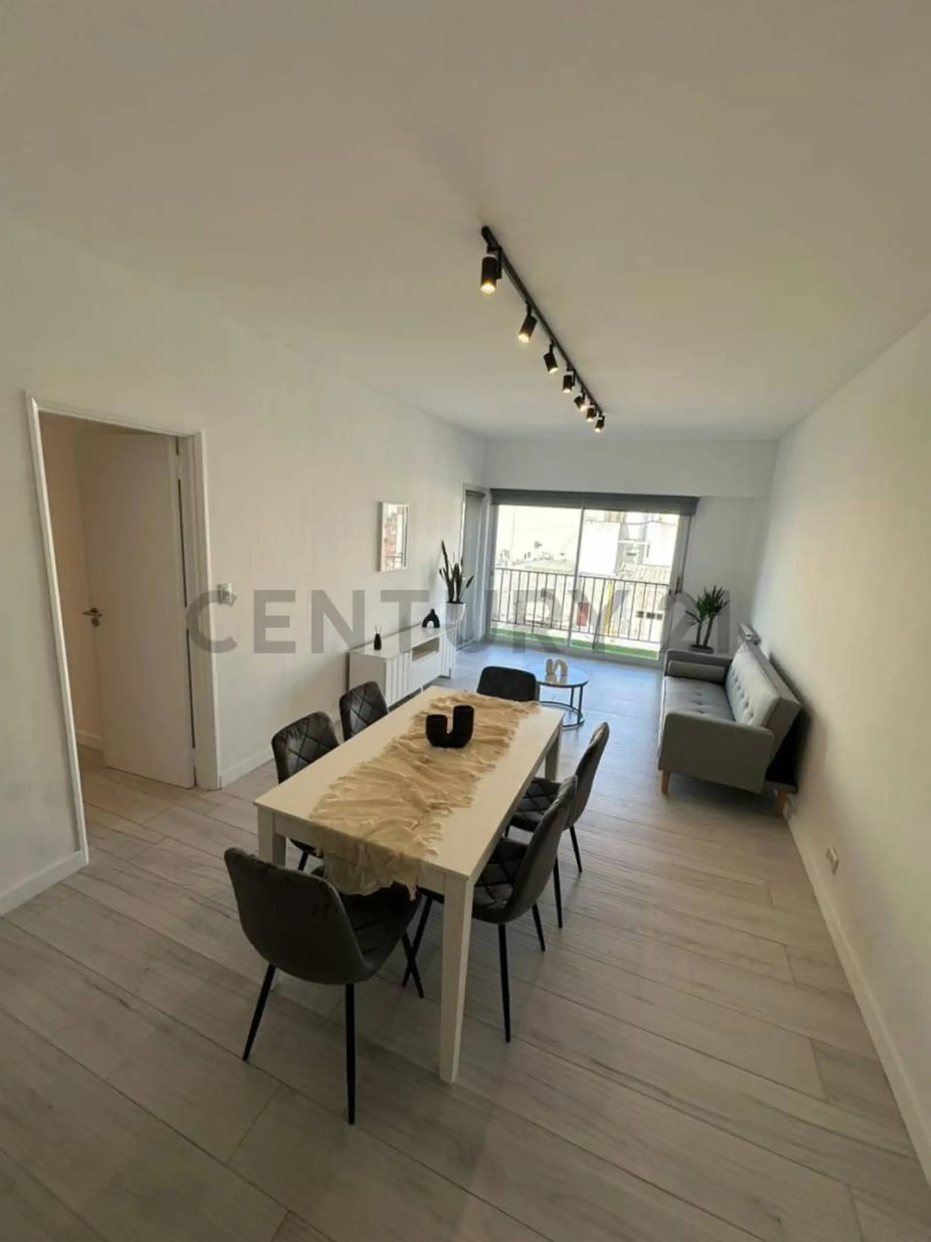 Venta departamento 4 ambientes con dependencia, balcón terraza y vista lateral al mar