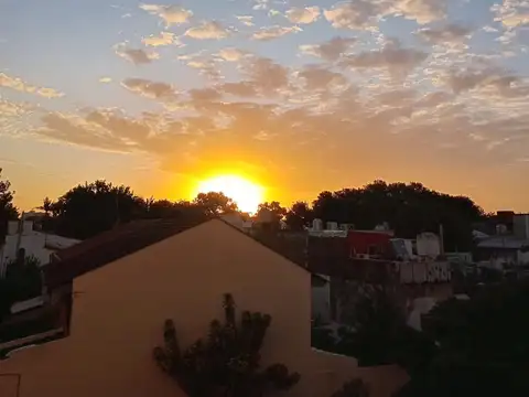 DEPARTAMENTO 3 AMBIENTES VENTA MONTE CASTRO BALCON