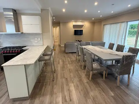 Casa en Alquiler Temporal en Haras Santa Maria, USD 1.700