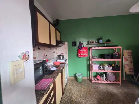 Casa 2 ambientes con 1 baño