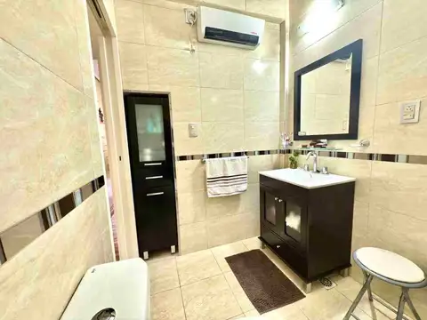 Depto Tipo Casa 5 ambientes con 2 baños