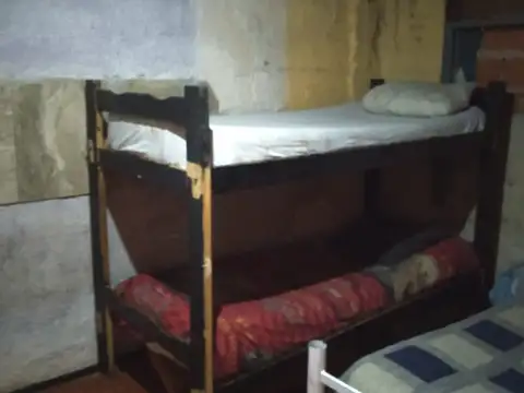 Casa 3 ambientes con 1 baño