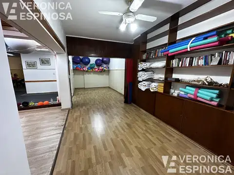 Departamento de cuatro ambientes en venta, Ramos Mejia Apto profesional.