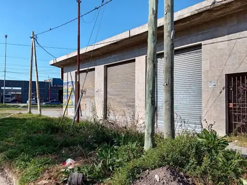 AV. CARLOS CASARES 1181