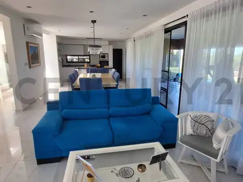José Hernández 6400, Piso 0