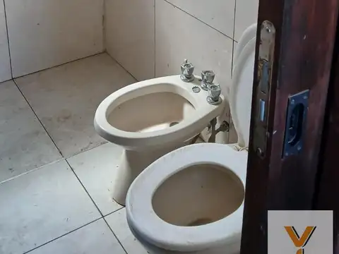 Casa 2 ambientes con 1 baño