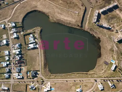 Terreno a la Terreno central frente a la laguna en venta en barrio cerrado los juncos P2en barrio cerrado los juncos P2