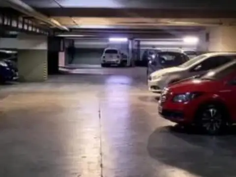 VENTA DE COCHERA EN VILLA LURO PERMUTA