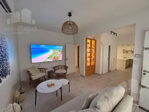 Casa 4 ambientes con 2 baños